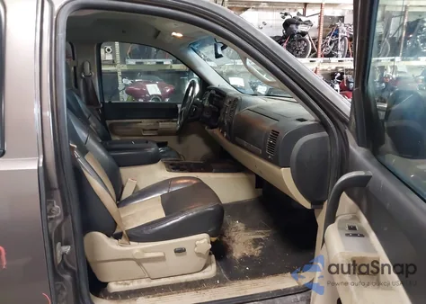 2007 Chevrolet Silverado 1500 Lt2 z USA, uszkodzony, nr VIN 2GCEK13M971657981